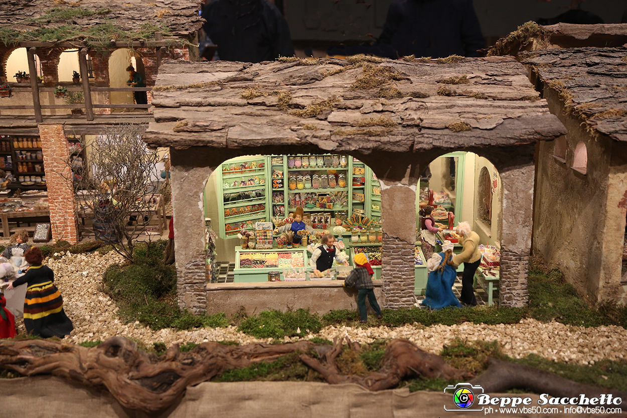VBS_7405 - Abbazia di Vezzolano - Presepe artistico di Anna Rosa Nicola.jpg